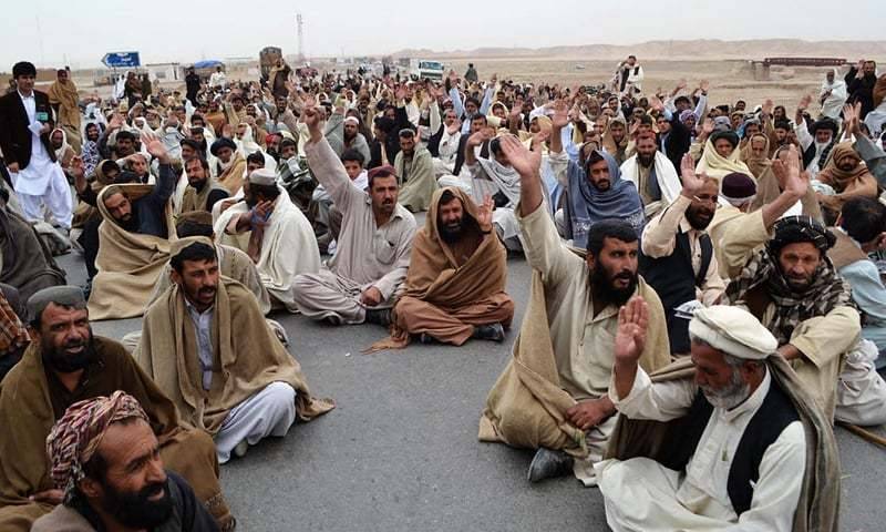 Farmers stage sit-in at Sukkur Barrage over water shortage in Balochistan