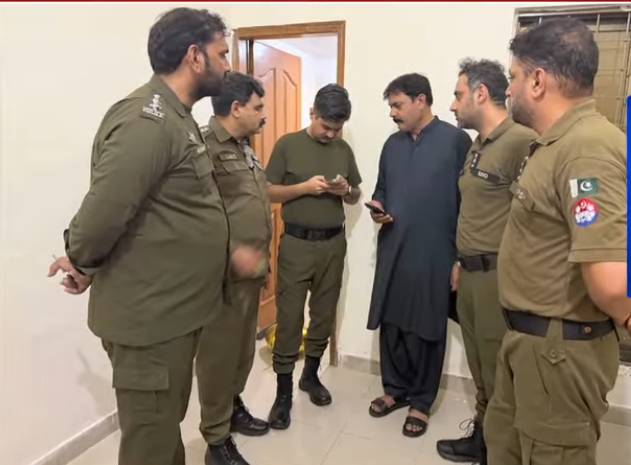 Lahore man suspects ‘toxic ice-cream’ killed his family
