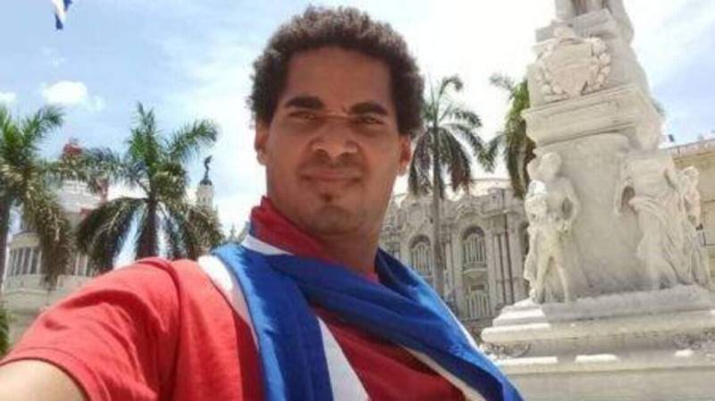 Dissident Cuban artist allowed to travel to US