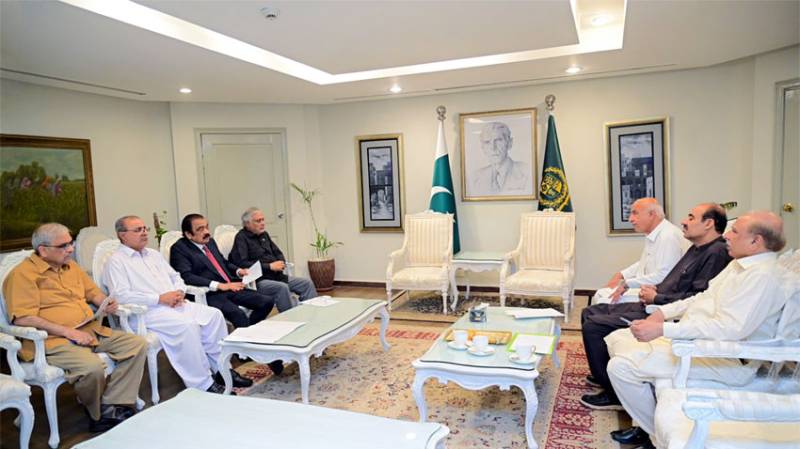 Govt committed to resolve Balochistan's public issues: Dar tells Dr Malik 