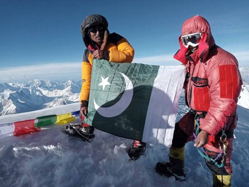 Two Pakistani climbers summit Nanga Parbat, raise national flag