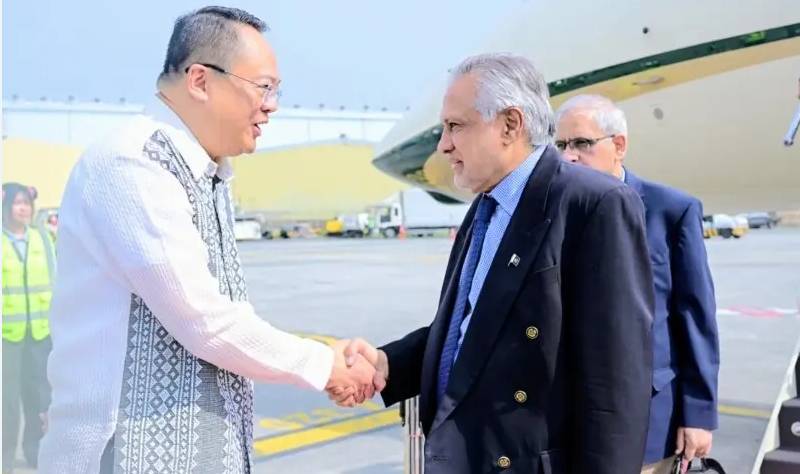 Dar arrives in Philippines to attend ASEAN Regional Forum Ministerial meeting 
