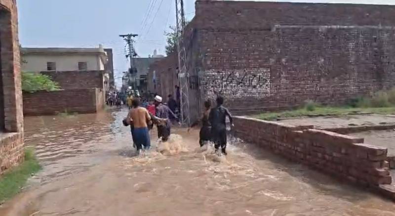 Three children of a family drown in rainwater in Ferozwala