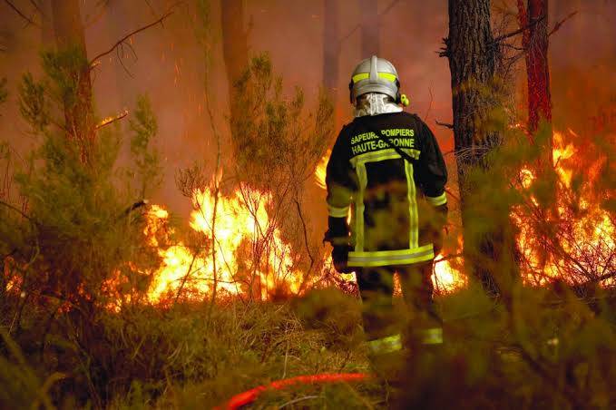 France and Spain race to contain fires before new heatwave