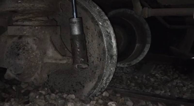 Tezgam Express coach derails near Hyderabad