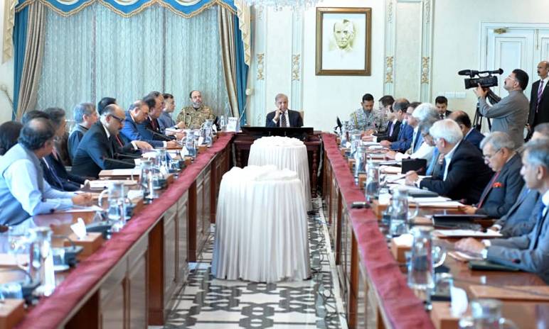 PM Shehbaz orders enhancing Pakistan’s strategic oil reserves