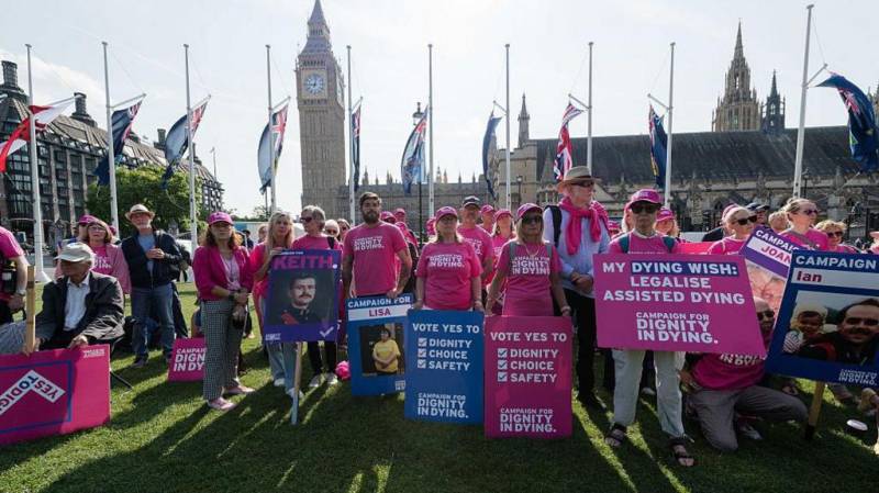 New UK PM declines to give stance on assisted dying