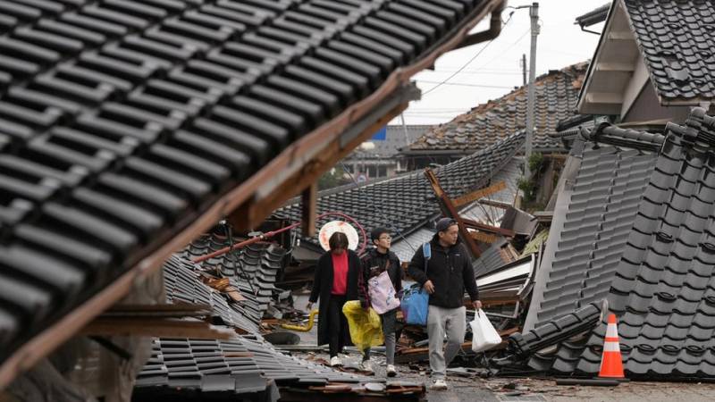 Search for survivors after powerful Japan quake kills 13