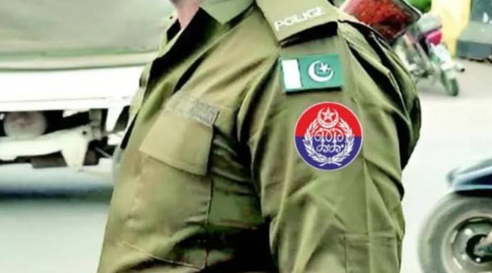 Faisalabad court issues non-bailable warrants of SP, SHO for contempt