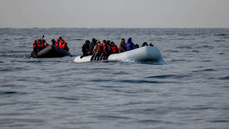 Four migrants die trying to cross Channel