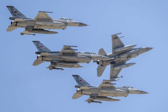 Turkey deploys five F-16s in Estonia for NATO mission