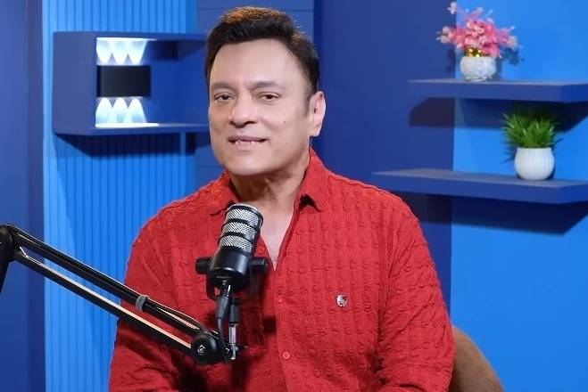 Dr Omer Adil sparks controversy with remarks against Madam Noor Jehan, Bushra Ansari 