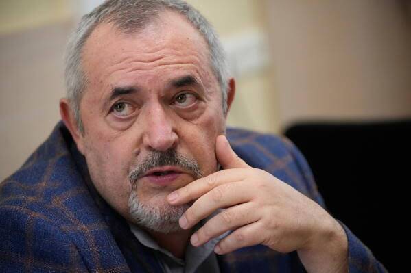 Kremlin critic Nadezhdin flees Russia for France