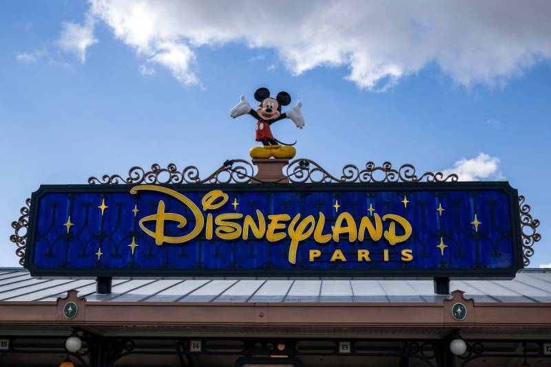 Disney sees strong performance in theme park business, reports higher profits