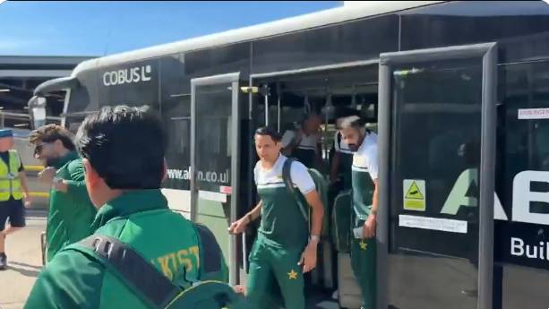 Pakistan team reach England to play Test series