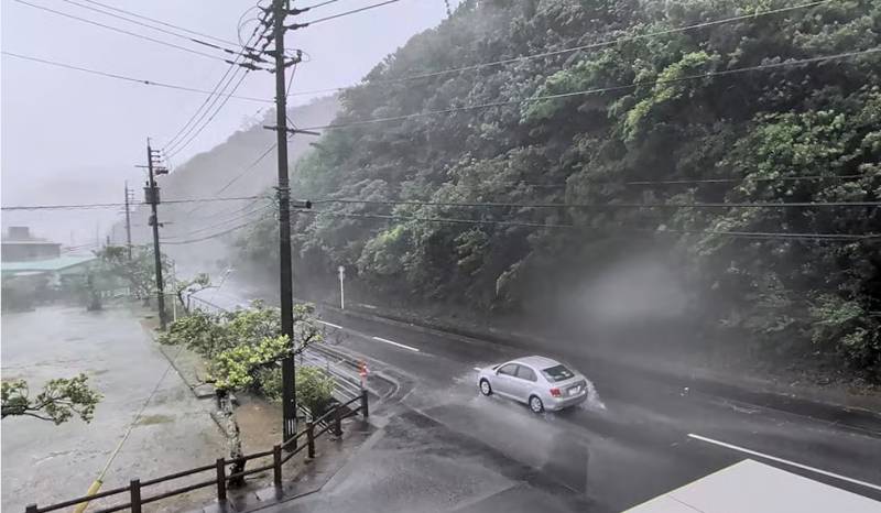 Flight cancellations, evacuations in China as Typhoon Dolphin looms