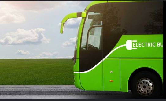 Alert bus driver drives mobile phone thief straight into police station