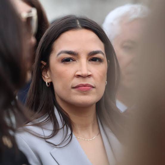 US left-wing star reveals decision to freeze her eggs