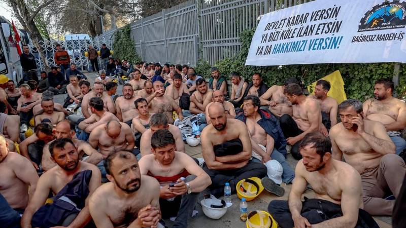 Over 80 miners arrested outside Turkey's energy ministry