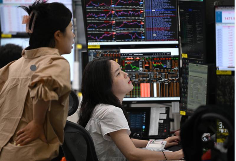 Oil prices rise, stocks mixed ahead of crucial US inflation data