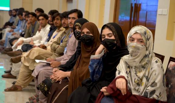 Students selected for scholarships meet Balochistan CM
