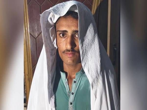 Man disguised as woman arrested during independence day celebrations in DI Khan