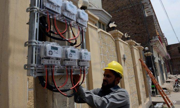 LESCO comes down hard on consumers failing to pay their electricity bills