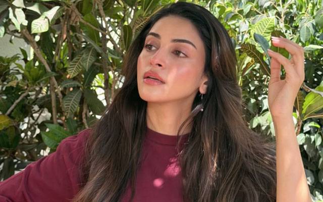 Anmol Baloch gives fans sneak peek into Nashtar character Barira