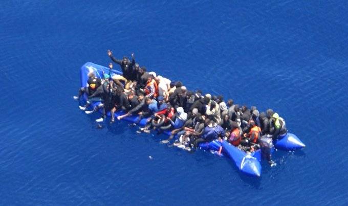 300 migrants rescued in Atlantic