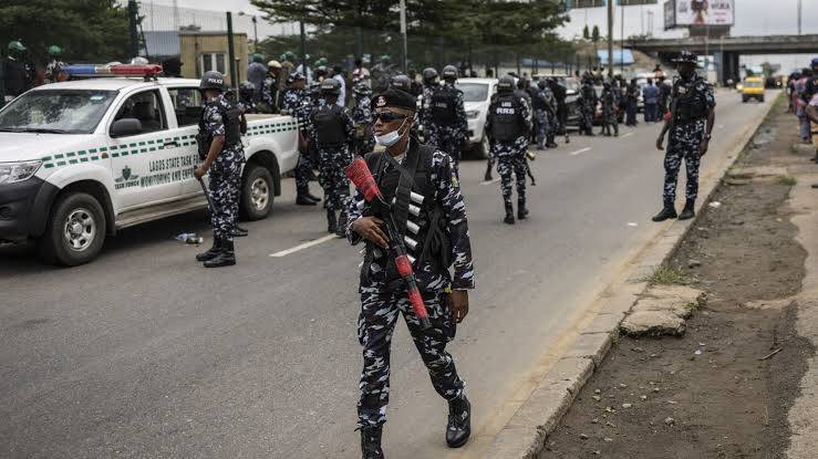 Raiders in Niger kill 15 police: local sources