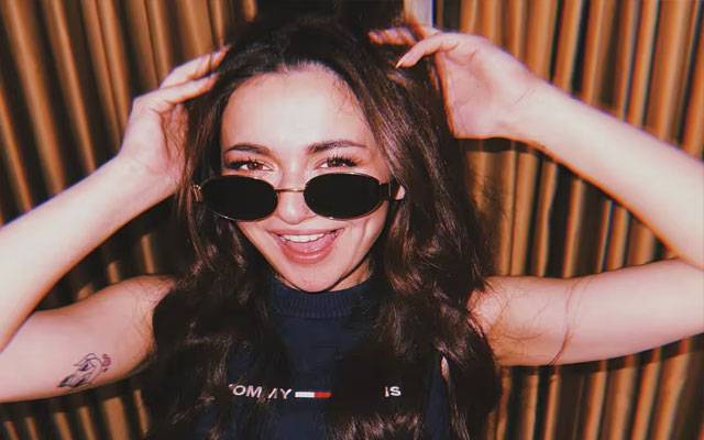 Hania Aamir faces online scrutiny after mysterious video goes viral