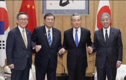 Japan lawmakers visit China seeking to patch up ties