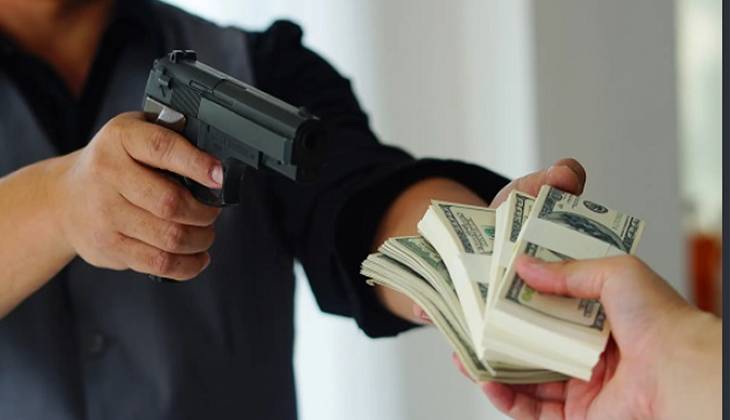 Rs35 million looted from bank's vehicle in Chilas, GB
