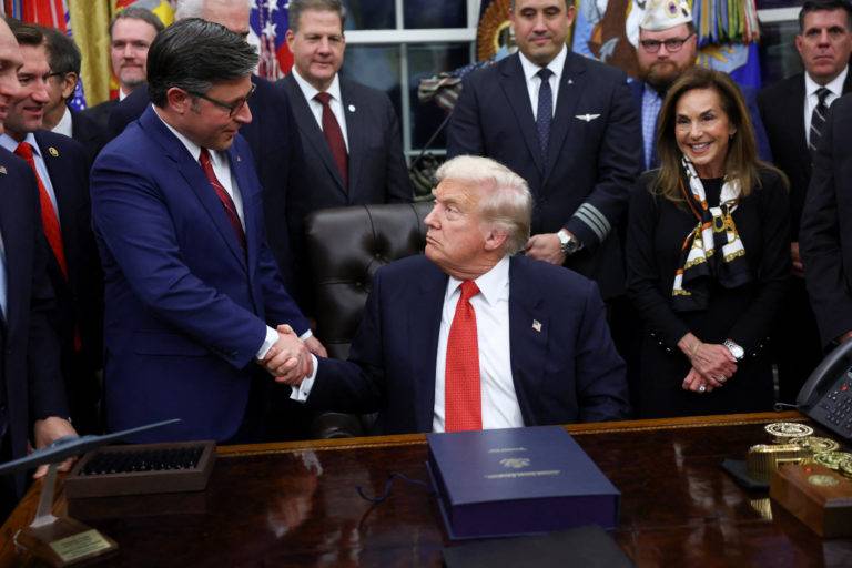 Trump wins govt shutdown relief as House passes $370-48 funding bill