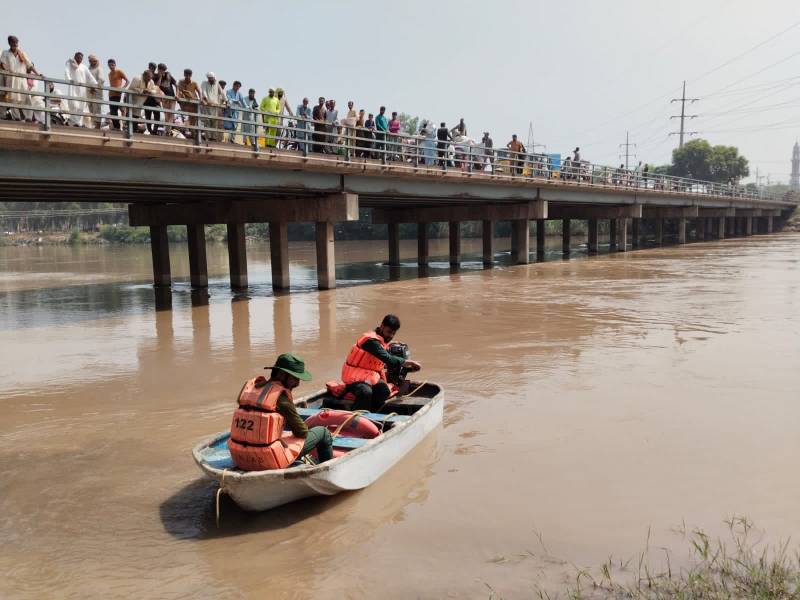 Eight-month-old drowns after mother jumps into canal in Farooqabad