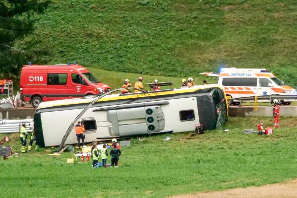 Several dead in Dutch coach crash in Switzerland