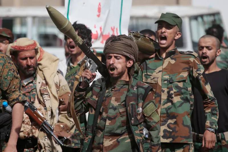 Yemen government forces say hit Houthis in Red Sea city