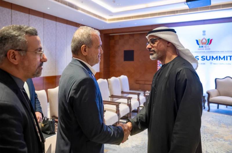 Pezeshkian and Abu Dhabi Crown Prince hold BRICS sideline meeting