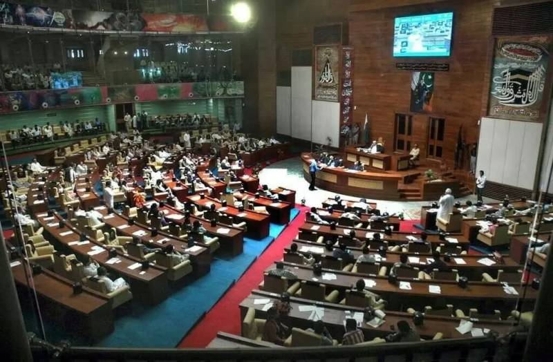 Sindh Assembly unanimously seeks cut in petroleum prices