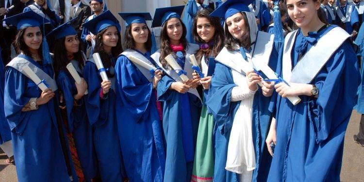 Govt approves Rs2,500 allowance for MPhil-equivalent degree holders