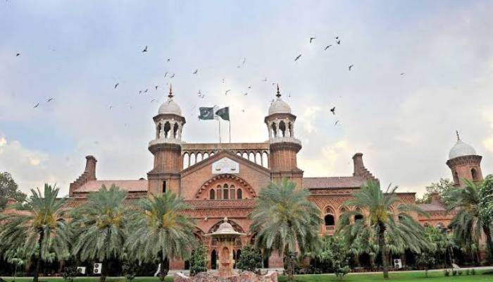 LHC restores fine imposed on quack for practising allopathy at medical store 