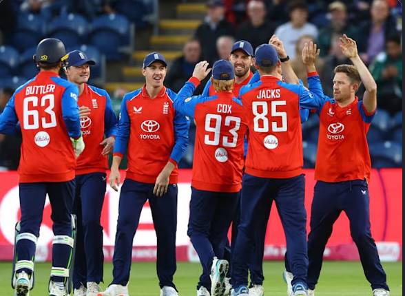 England ease to T20 series win over Sri Lanka