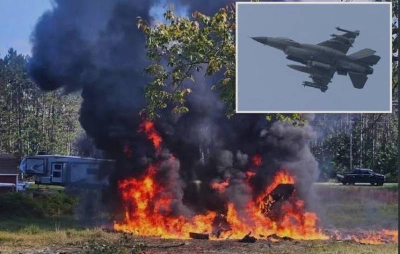 US F-16 warplane crashes in Michigan, pilot ejects