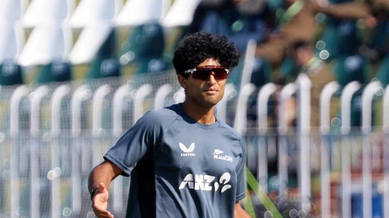 'Freak' injury leaves Ravindra in doubt to play India