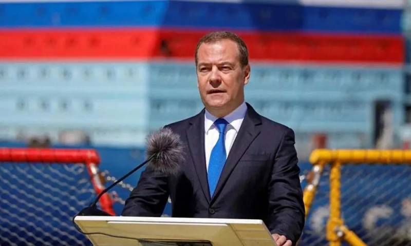 US sanctions merit Russian 'military deterrence', Medvedev says