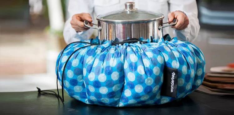 Cameroon Physics student develops bag that cooks food without gas or electricity