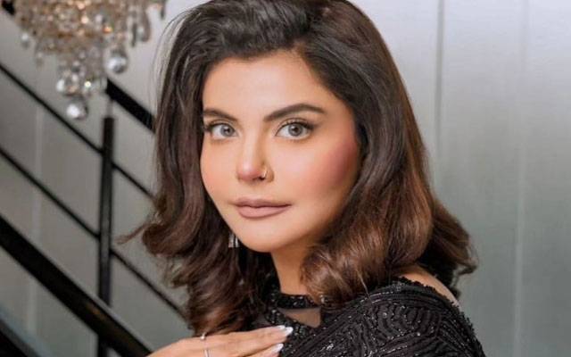 Nida Yasir talks self-worth with cryptic ‘walk away’ message