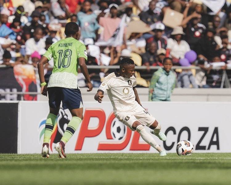 Pirates victory closes gap behind Sundowns to one point