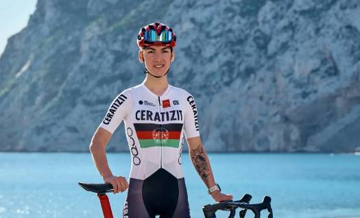 Afghan cyclist who disguised herself as man wins Asian Games silver