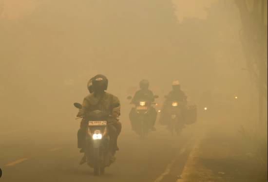 Respiratory problems climb past 170,000 cases in haze-hit Indonesia